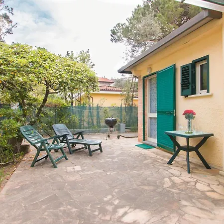 Chiara -marina Di Pietrasanta Holiday home