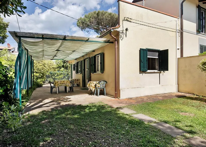 Chiara -marina Di Pietrasanta Holiday home